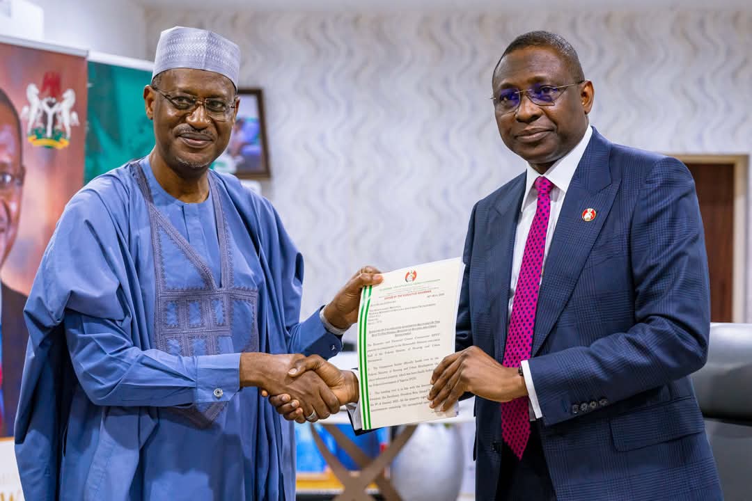 EFCC hands 753-unit recovered Abuja estate to housing ministry